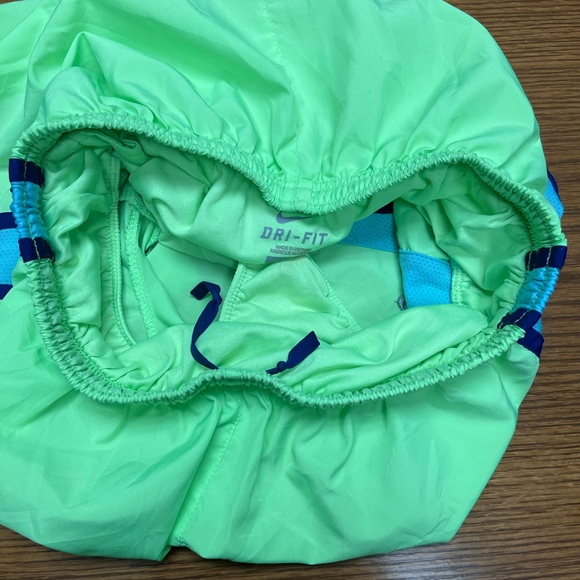 Nike Running Shorts - Picture 3 of 5